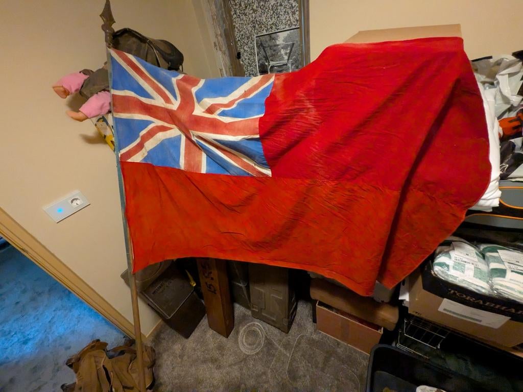 Engelse vlag ww2, Ophalen