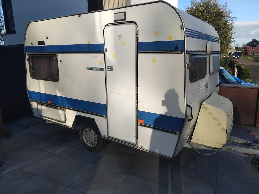 Caravan chateau 350 kk met kenteken leuke compacte caravan, Chateau, Rondzit, Particulier, 500 - 750 kg