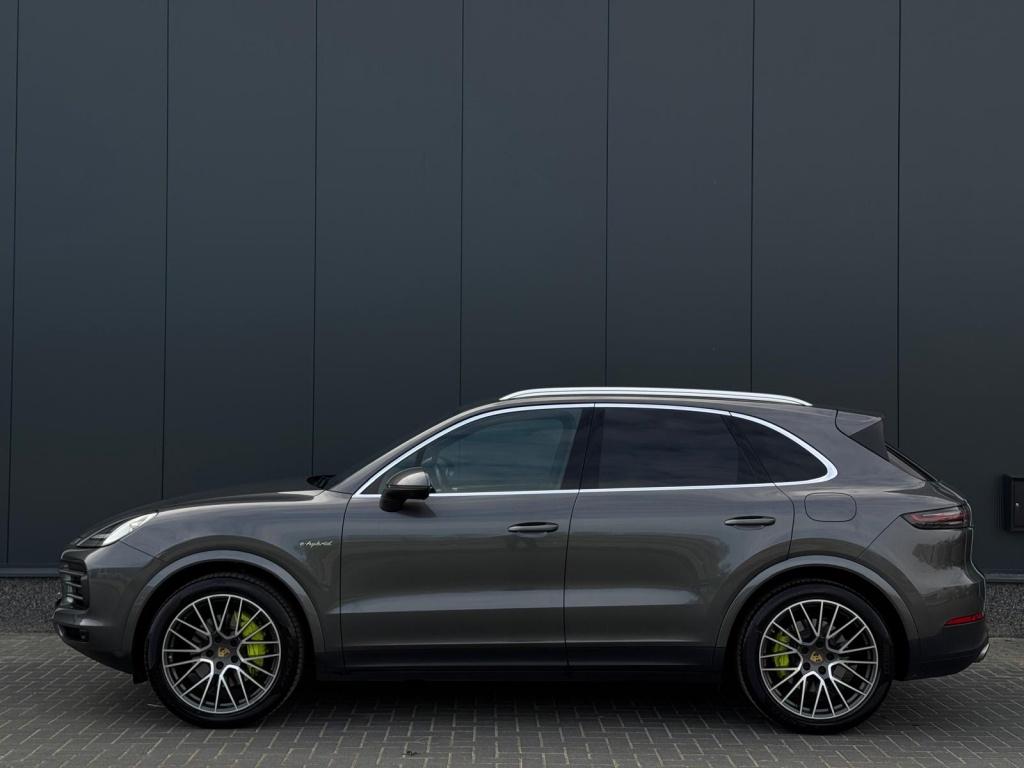 Porsche Cayenne 3.0 E-Hybrid M22 SPORTCHRONO 360 CAMERA LEDE, Automaat, Cayenne, 2995 cc, 463 pk