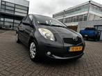 Toyota Yaris 1.3 16V Vvt-i 3DR MMT 2007 Grijs, Auto's, Toyota, 40 €/maand, 750 kg, 4 cilinders, Origineel Nederlands