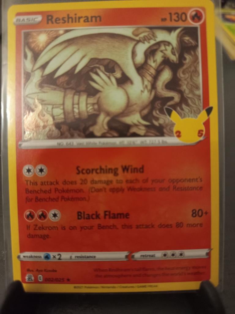 Pokémon kaart Reshiram 002/025 Celebrations, Hobby en Vrije tijd, Verzamelkaartspellen | Pokémon, Ophalen of Verzenden