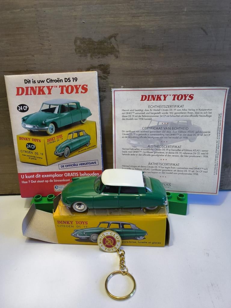DINKY TOYS, Hobby en Vrije tijd, Modelauto's | 1:43, Ophalen of Verzenden, Zo goed als nieuw, Auto, Dinky Toys
