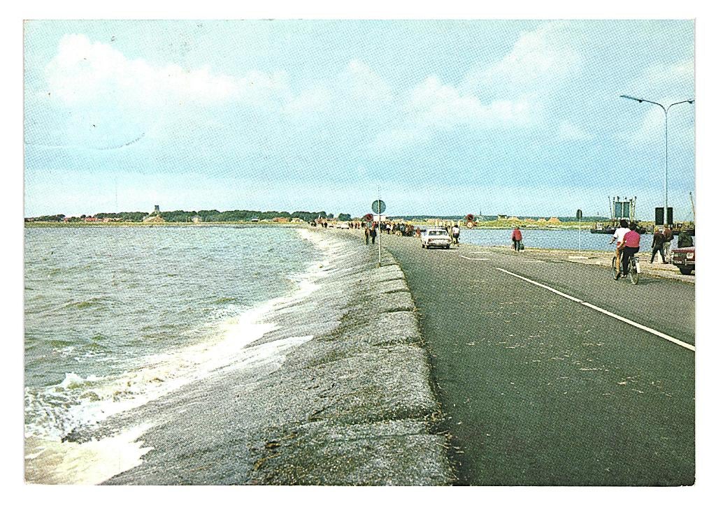 802473 Nes op Ameland 1970 Veerdam b vloed Gelopen