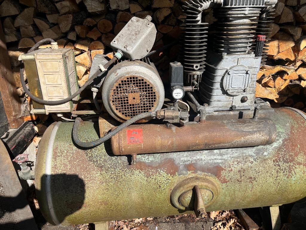 Compressor Creemers CST 600, Ophalen, Gebruikt, 400 tot 800 liter/min, 10 bar of meer