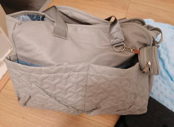Nieuwe Grijze Luiertas - Stijlvol en Praktisch, Kinderen en Baby's, Luiertassen, Nieuw, Schoudertas, Ophalen