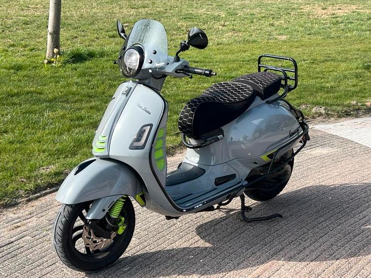 Vespa GTS 300 Super Sport, Motoren, Motoren | Piaggio, Particulier, Scooter, 12 t/m 35 kW, 1 cilinder, Minimaal motorrijbewijs A2