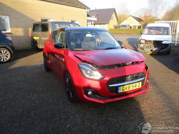 Suzuki Swift 1.2 Comfort Smart Hybrid (bj 2022), Auto diversen, Schadeauto's, Suzuki, Handgeschakeld, Hybride Elektrisch/Benzine