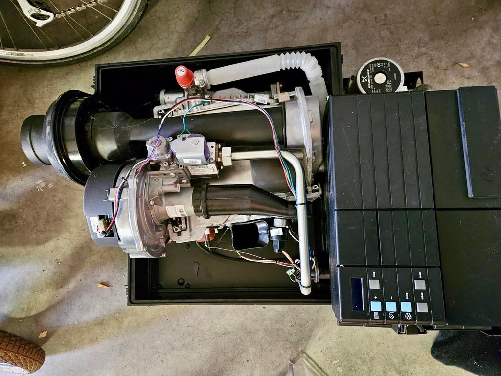 Atag Q25S condenserende CV-ketel, Doe-het-zelf en Verbouw, Verwarming en Radiatoren, Gebruikt, Cv-ketel of Combi-ketel, Minder dan 200 watt