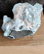 Heldere apofyliet met stilbiet en chalcedoon, Ophalen of Verzenden