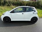 Toyota Aygo 1.0-12V Now 5 deurs De auto is goed onderhouden, Euro 5, Stof, Gebruikt, Zwart