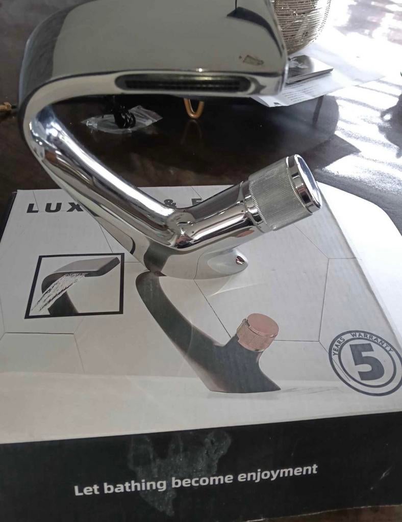 Nieuwe luxe kraan, Doe-het-zelf en Verbouw, Sanitair, Nieuw, Kraan, Chroom, Ophalen of Verzenden