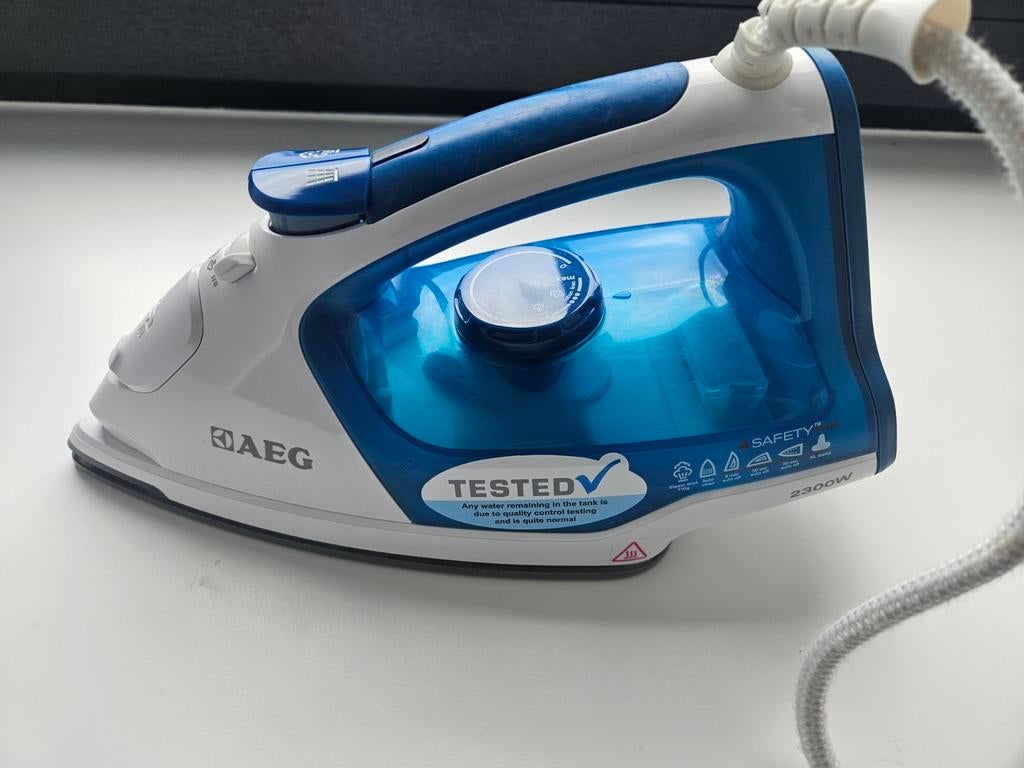 Strijkijzer AEG DB5220. Zgan, Ophalen of Verzenden, Zo goed als nieuw
