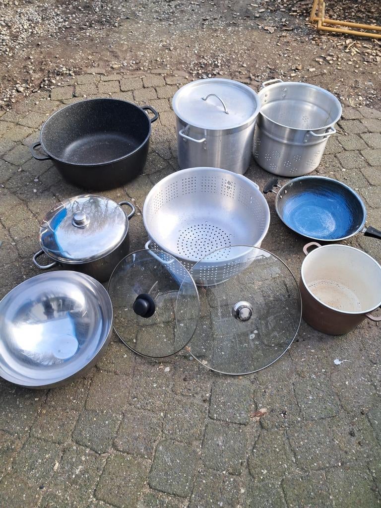 Diverse pannen en vergieten, Huis en Inrichting, Ophalen, Rvs, Pannenset