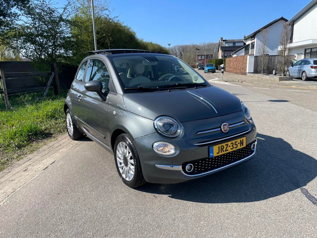 Fiat 500 1.0 70pk Hybrid lounge 2021 Grijs, Auto's, Fiat, Voorwielaandrijving, Parkeersensor, 4 stoelen, Leder en Stof
