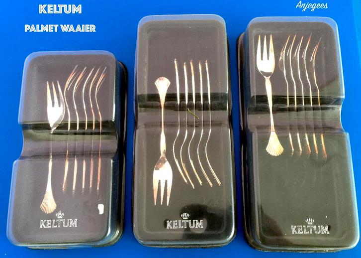 Keltum Posthoorn 18 Taartvorkjes in 3 doosjes Palmet Waaier, Antiek en Kunst, Antiek | Bestek, Ophalen