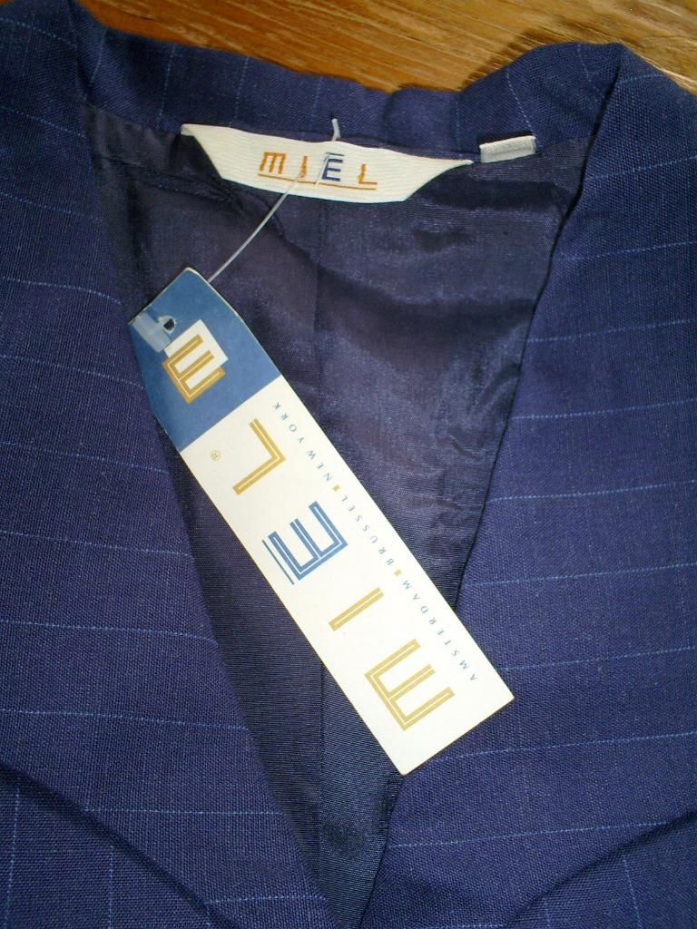 NIEUW __ krijtstreep jasje van MIEL mt. 44 __ waarde 109,95, Kleding | Dames, Jasjes, Kostuums en Pakken, Maat 42/44 (L), Nieuw
