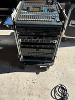 Yamaha 01V digitale mixer in regierack met recorder en patch, Ophalen, Gebruikt, 20 kanalen of meer