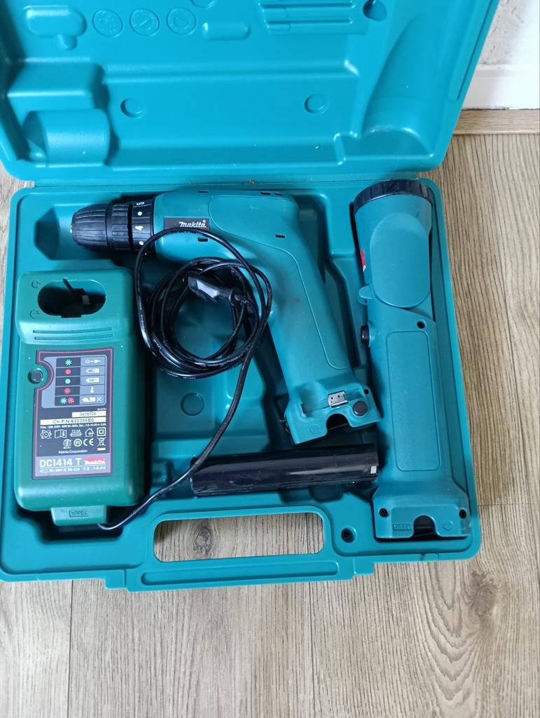 Makita 6019DWLE Accuboormachine met zaklamp, Ophalen, Boor- en Schroefmachine