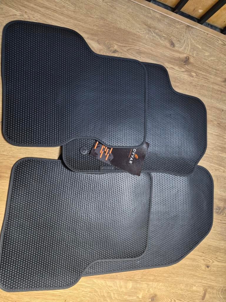Rubberen  automatten voor Alfa Giulietta, Auto-onderdelen, Interieur en Bekleding, Ophalen of Verzenden, Nieuw