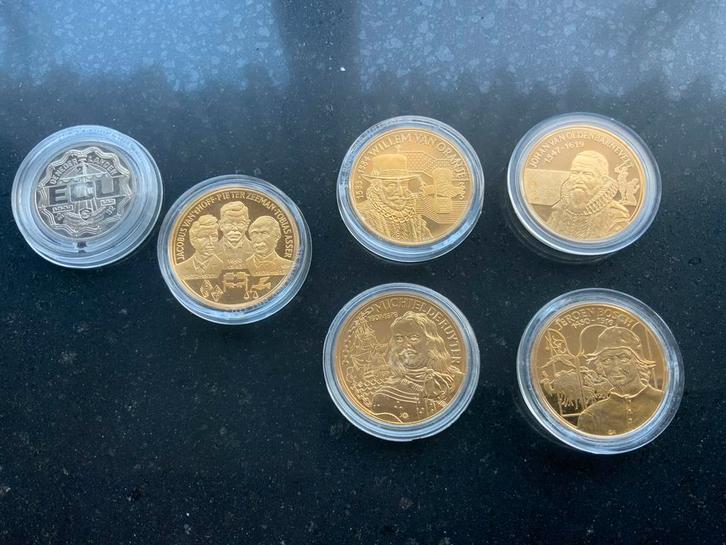 Herdenkings munten geen goud of zilver), Postzegels en Munten, Munten | Nederland, Setje, Overige waardes, Koningin Beatrix, Ophalen