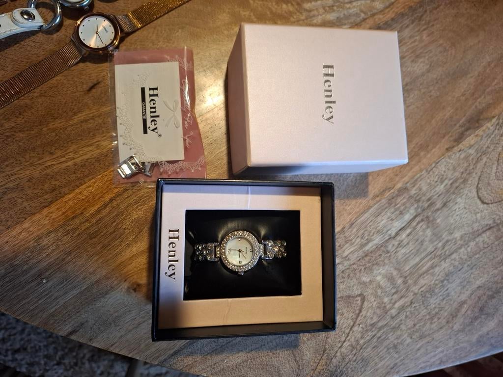 Lot dames horloges oa Guess Espirt Forssil, Ophalen of Verzenden, Zo goed als nieuw, Zilver, Pandora