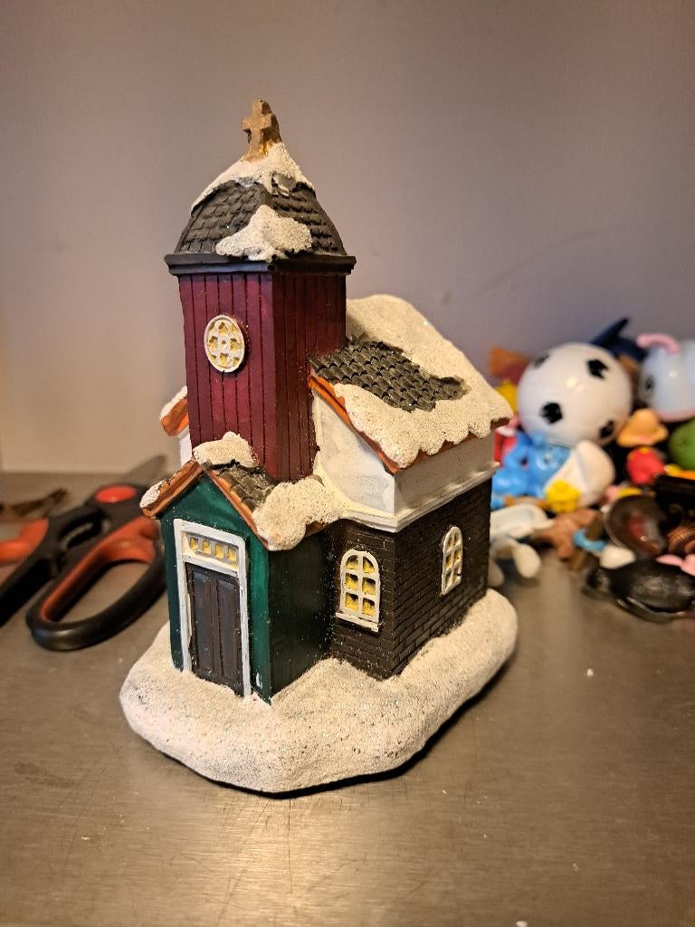 Kersthuis op batterijen (Z244-74), Diversen, Kerst, Ophalen of Verzenden, Zo goed als nieuw