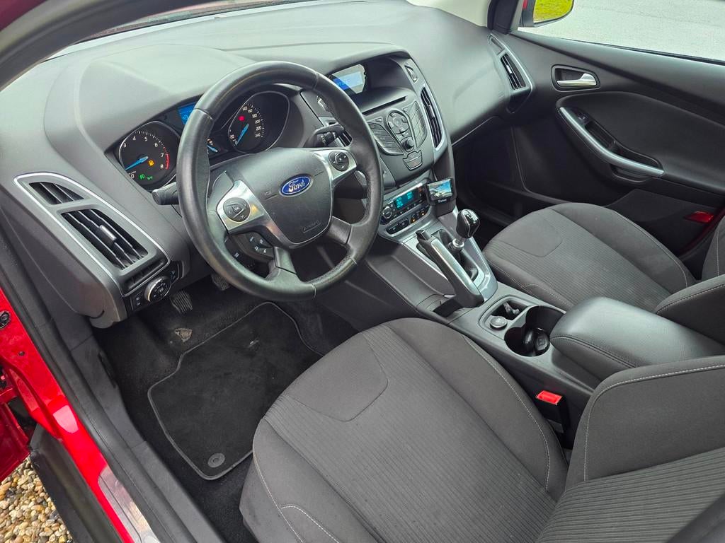 Ford Focus 1.6 EcoBoost Titanium, Gebruikt, 4 cilinders, Bedrijf, Handgeschakeld