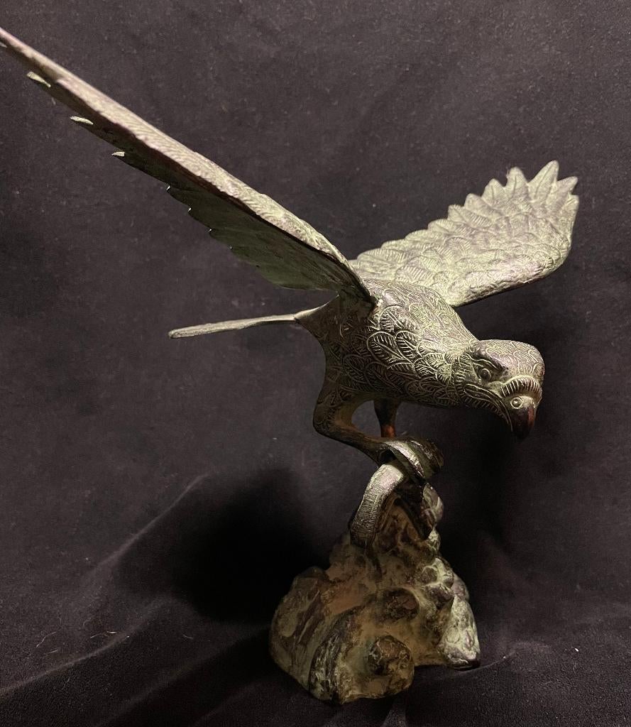 Bronzen adelaar met vis in klauwen .Fraai zuiver brons, Ophalen of Verzenden