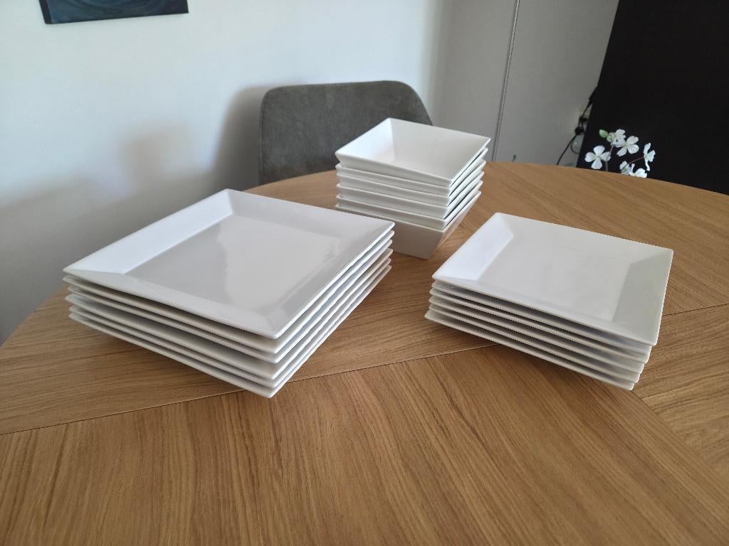 Servies vierkant, Huis en Inrichting, Keuken | Servies, Ophalen, Zo goed als nieuw, Bord(en), Overige stijlen