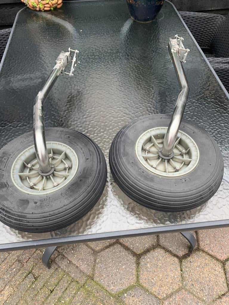 Rubberboot strandwielen opklapbaar RVS, Watersport en Boten, Ophalen of Verzenden, Zo goed als nieuw, Overige typen, Motorboot