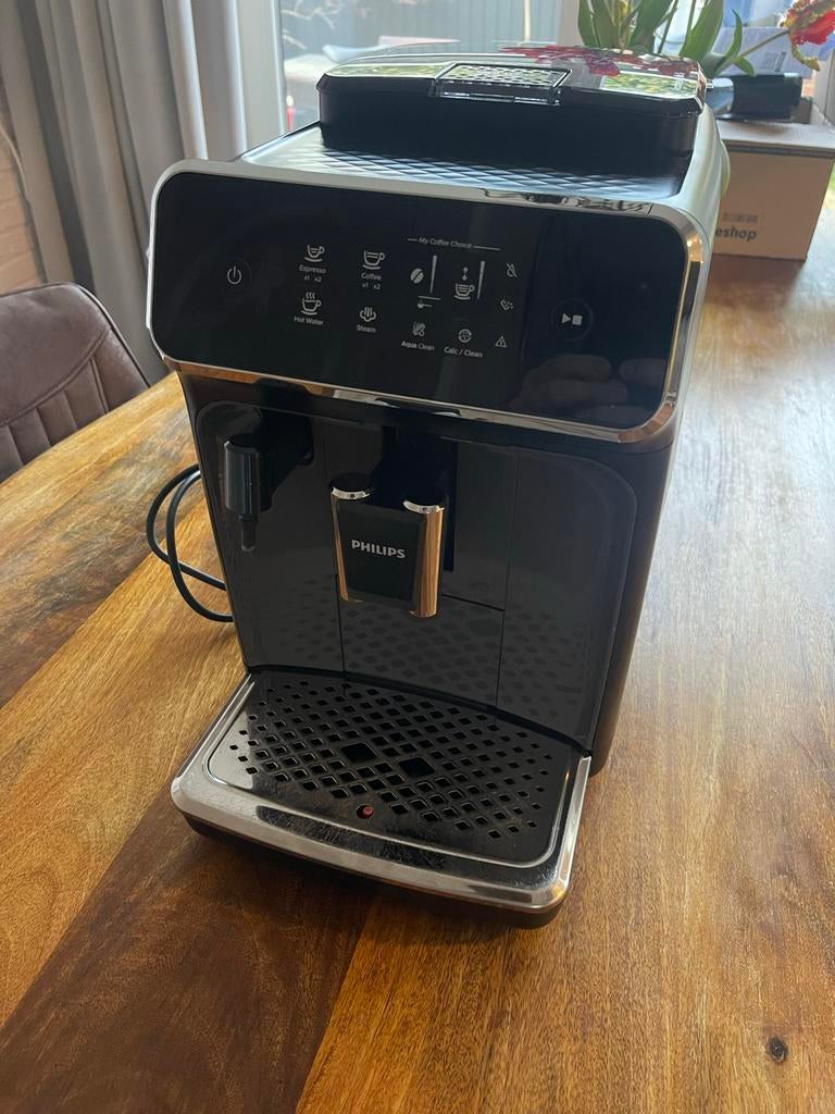 Philips 2200 serie volautomatische koffiebonen automaat, Witgoed en Apparatuur, Koffiezetapparaten, Afneembaar waterreservoir