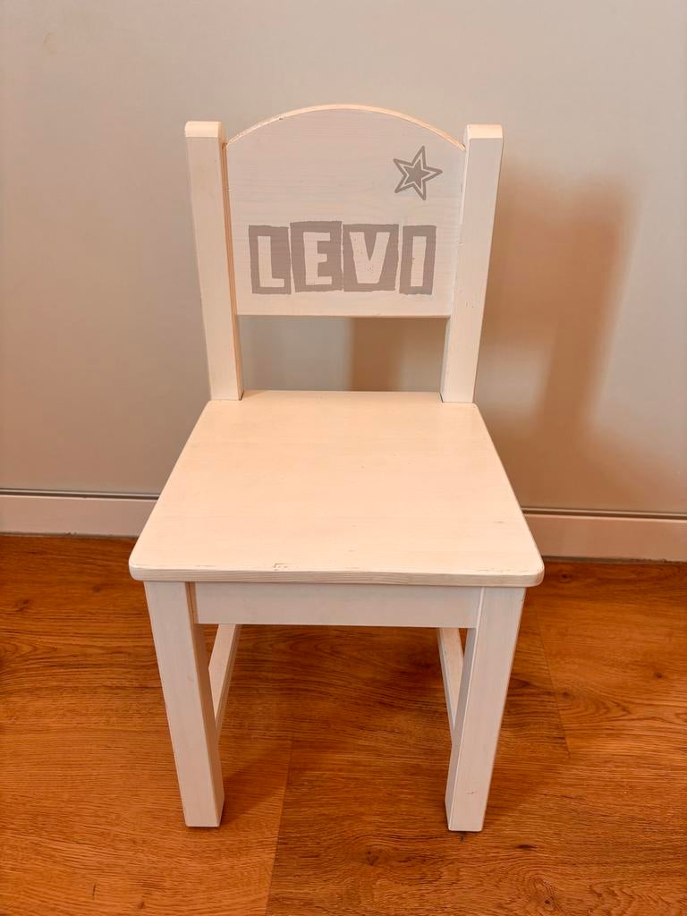 Kinderstoeltje Levi - Wit houten stoel met naam, Ophalen of Verzenden, Gebruikt, Overige typen