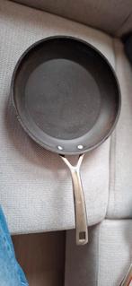 Le Creuset Koekenpan 26 cm - Gebruikt, Ophalen, Gebruikt, Gietijzer, Koekenpan of Braadpan
