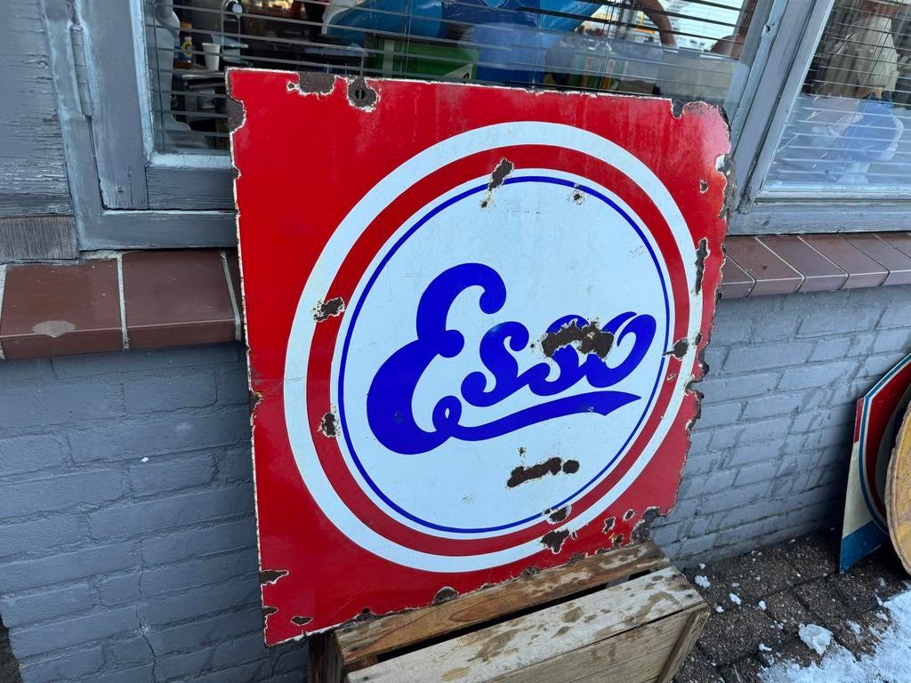 Esso oud emalle reclamebord, Ophalen