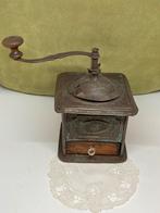 Vintage blikken koffiemolen (010922), Antiek en Kunst, Curiosa en Brocante, Ophalen of Verzenden