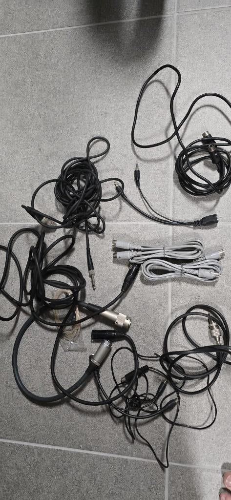 Partij kabels – DIN / XLR / GX / RCA, Audio, Tv en Foto, Audiokabels en Televisiekabels, Ophalen of Verzenden, Gebruikt, 2 tot 5 meter
