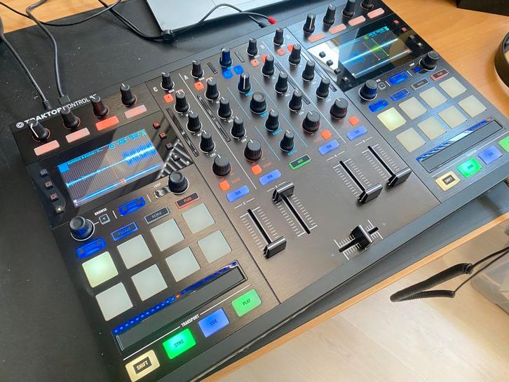 Traktor S5 DJ controller + Decksaver, Muziek en Instrumenten, Dj-sets en Draaitafels, Zo goed als nieuw, Overige merken, Ophalen