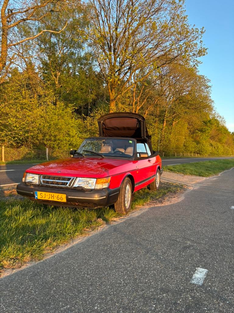 Saab 900