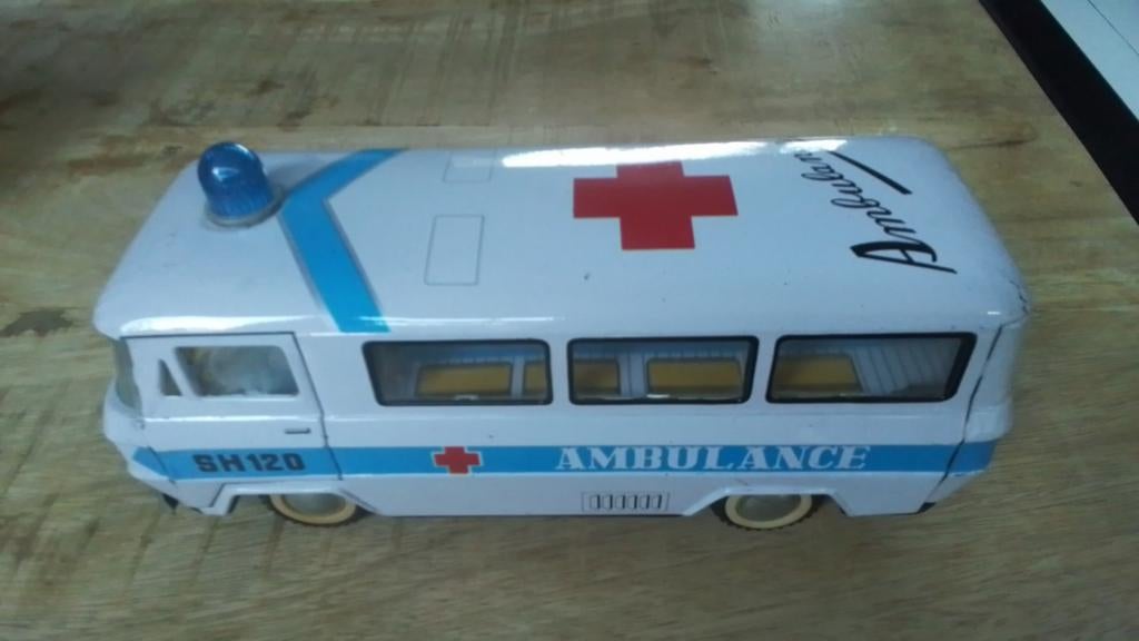 Blikken ambulance, Ophalen of Verzenden