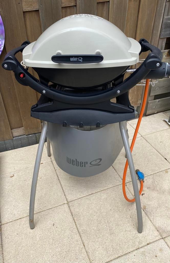 Weber gasbarbecue Q100, Tuin en Terras, Gasbarbecues, Ophalen, Gebruikt