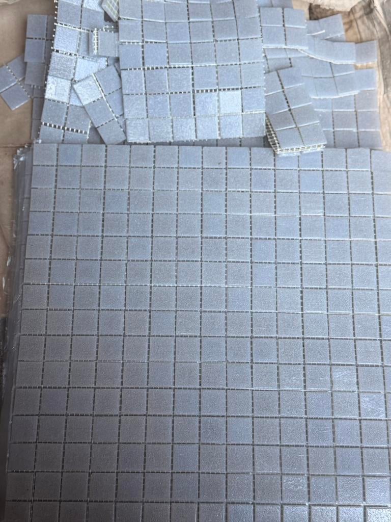 Bisazza glasmozaïek light grijs, Ophalen of Verzenden, Zo goed als nieuw, Beton, Overige typen