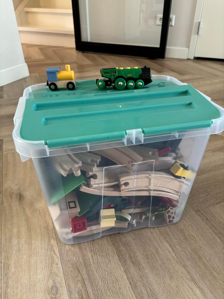Speelgoed Trein Set (Brio) met Elektrische Locomotief, Ophalen, Zo goed als nieuw, Jongen of Meisje