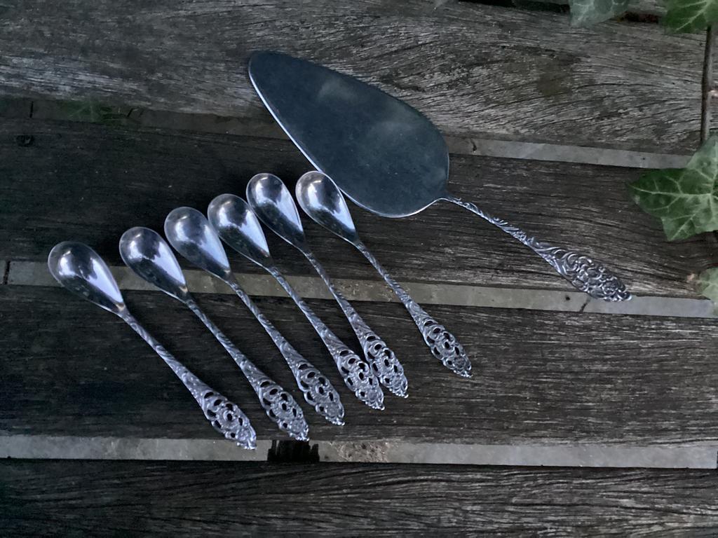 Vintage taartschep met 6 theelepeltjes mooi bewerkt, Sola, Ophalen of Verzenden