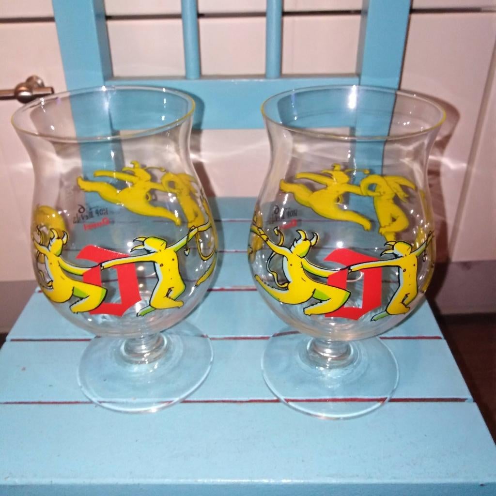 Duvel bierglazen The 6 hop devils 2 stuks, Verzamelen, Biermerken, Ophalen, Zo goed als nieuw, Glas of Glazen, Duvel
