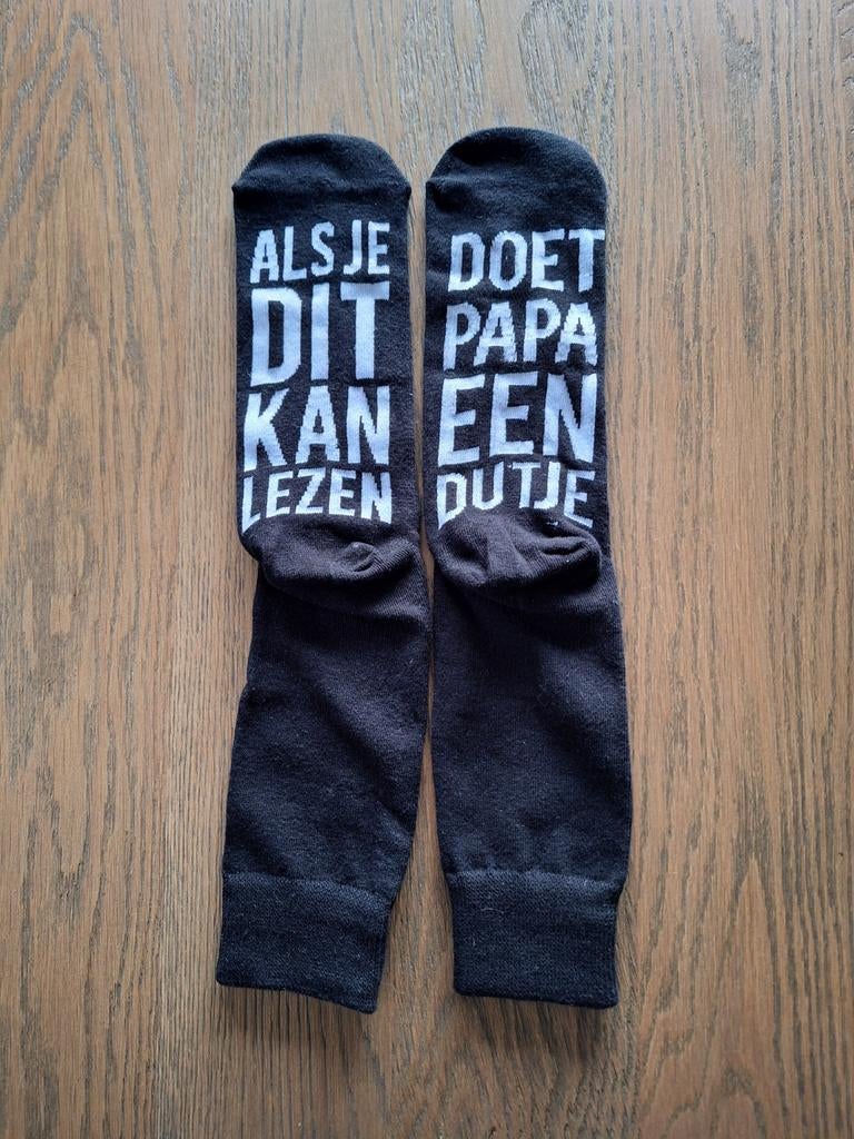 Nieuw: Herensokken met leuke tekst. Zwart. Maat 43/46, Ophalen of Verzenden, Nieuw, Maat 43 t/m 46, Zwart