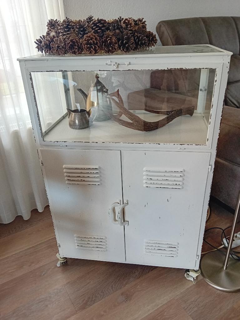 Vintage kastje Riverdale, Huis en Inrichting, Kasten | Vitrinekasten, Ophalen, Gebruikt, Met deur(en), 50 tot 100 cm