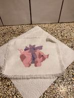 Borduurwerkje varken met paarse strik, Ophalen of Verzenden, Zo goed als nieuw, Patroon