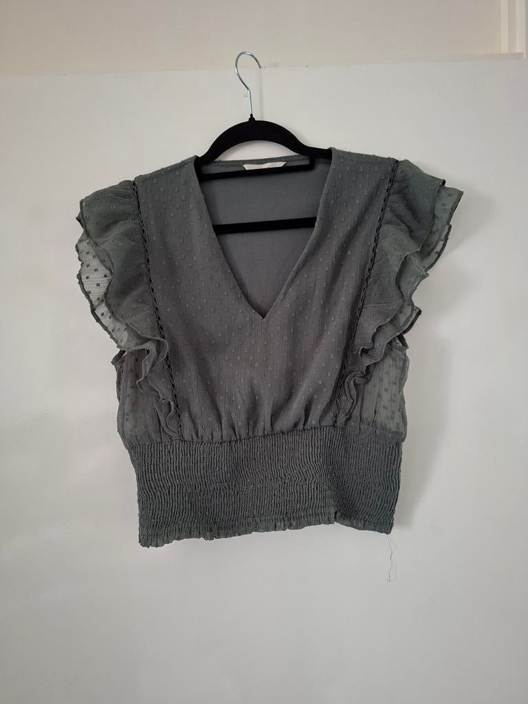 Groene top met ruches en smock detail maat L, Kleding | Dames, Tops, Maat 42/44 (L), Pigalle, Ophalen of Verzenden, Zo goed als nieuw