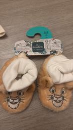 Slofjes lion king, Kinderen en Baby's, Babykleding | Schoentjes en Sokjes, Ophalen of Verzenden, Nieuw, Jongetje of Meisje, Slofjes
