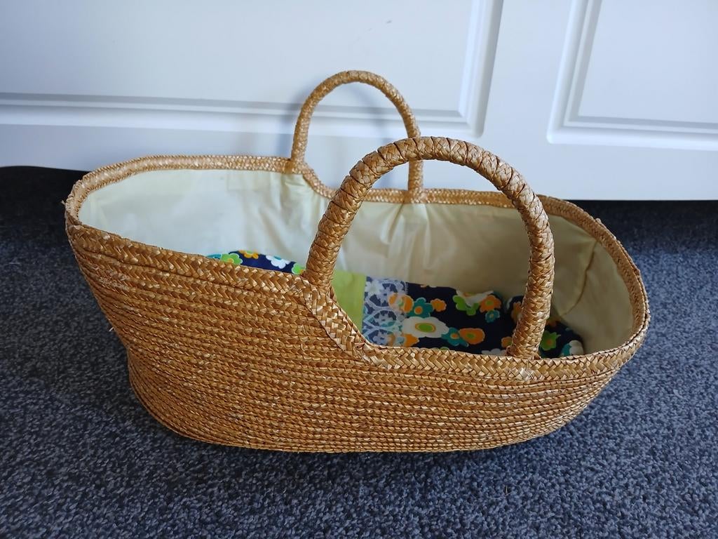 Retro vintage rieten poppen reiswieg, reismand, draagmand, Ophalen of Verzenden, Zo goed als nieuw, Babypop